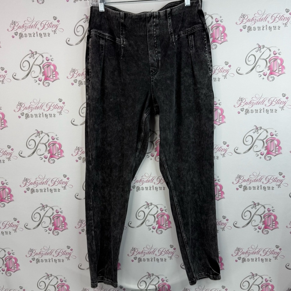 Anna & Ava pants bottoms stretchy distressed grey High Rise Charcoal Jeans